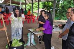 LINE_ALBUM_gogreen-ทต.ดอนตาล11869_260811_58